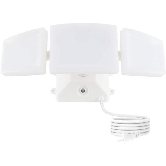 LED Security Lights, 3 Head Plug in Flood Lights, 35W 5000K Daylight, 3200LM - Picture 1 of 7
